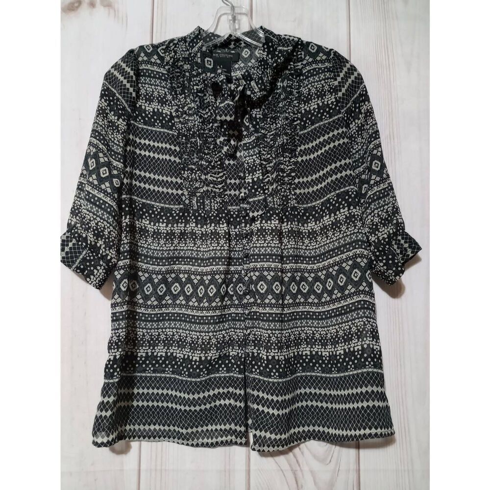 MM Couture Miss Me Women Black‎ White Tribal Print Ruffle Tie Neck Blouse Small